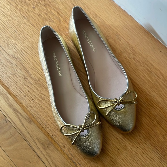 Stuart Weitzman Gabby Gold Ballet Flats - Picture 1 of 6